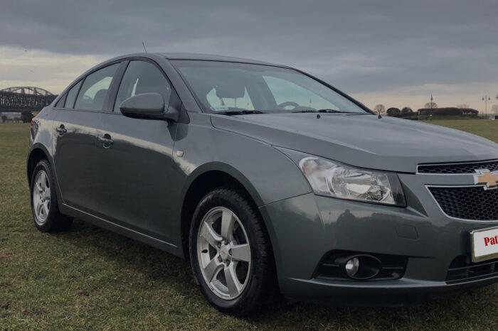 Chevrolet Cruze LS 1.8